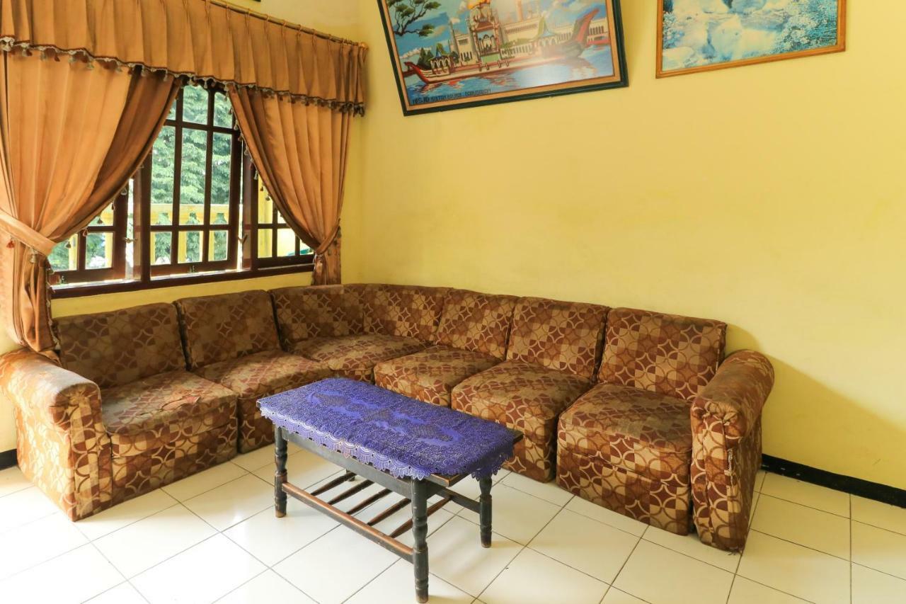 Dharmawati Homestay Syariah At Terminal Purabaya Waru Zewnętrze zdjęcie