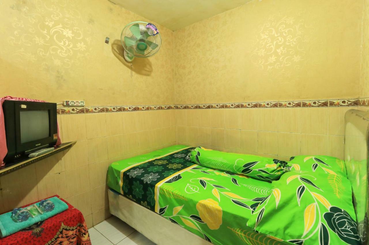 Dharmawati Homestay Syariah At Terminal Purabaya Waru Zewnętrze zdjęcie