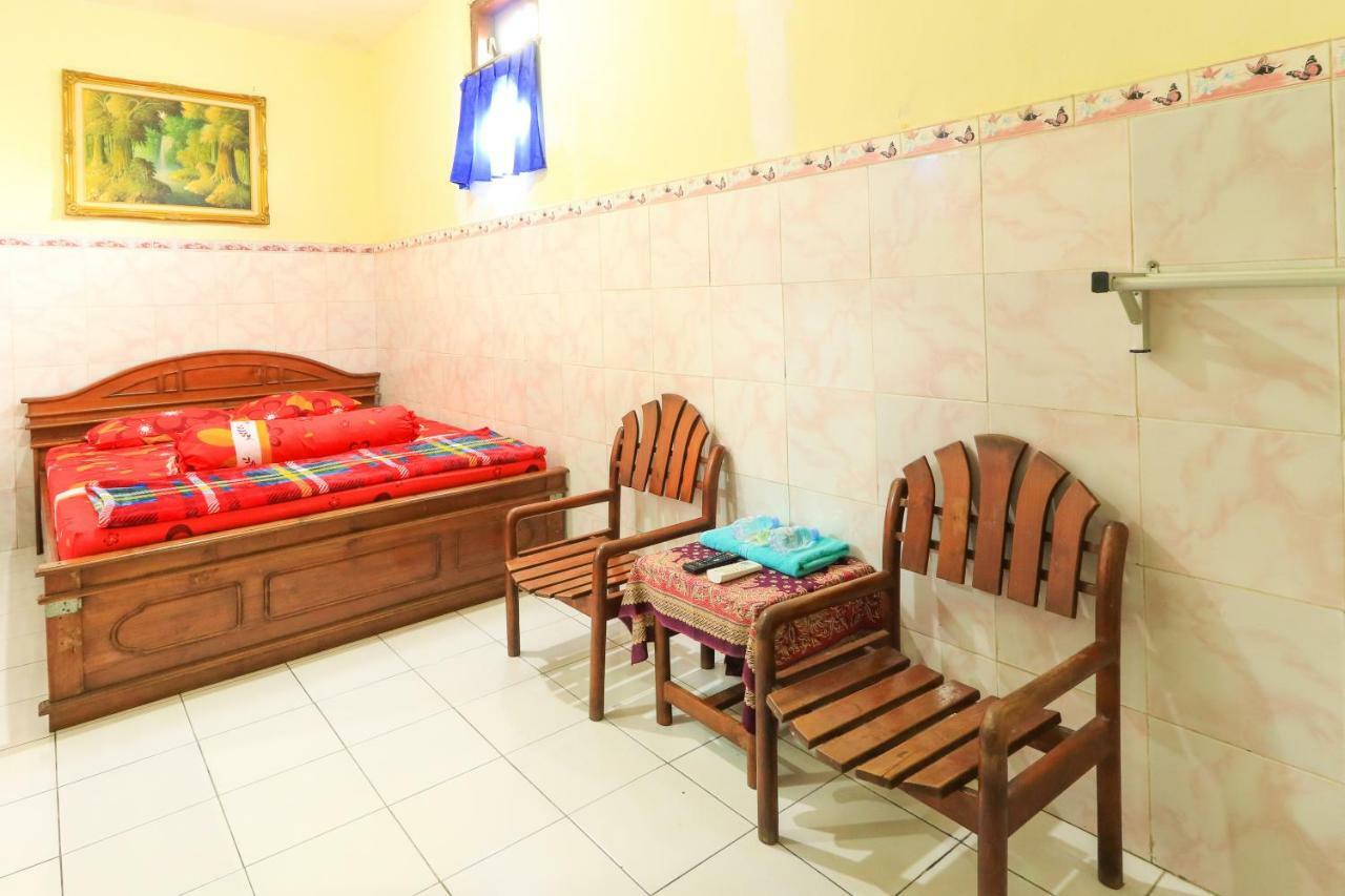 Dharmawati Homestay Syariah At Terminal Purabaya Waru Zewnętrze zdjęcie
